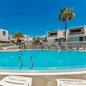 https://two-bedroom-apartment-near-playa-de-las-americas-wifi-pool-1.in-canary-islands.com