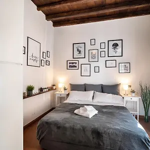 Via Dei Baullari Apartamento